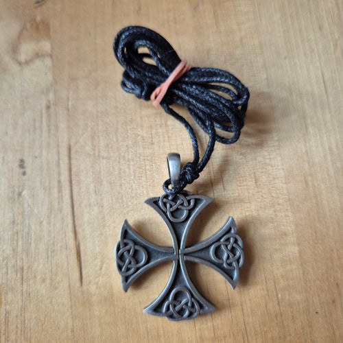 Hangertje  Keltisch Kruis