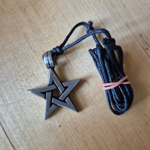 Hangertje  pentagram