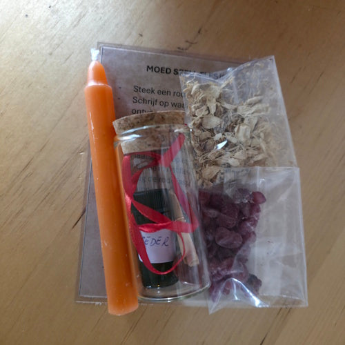 Moed Spell flesje pakket