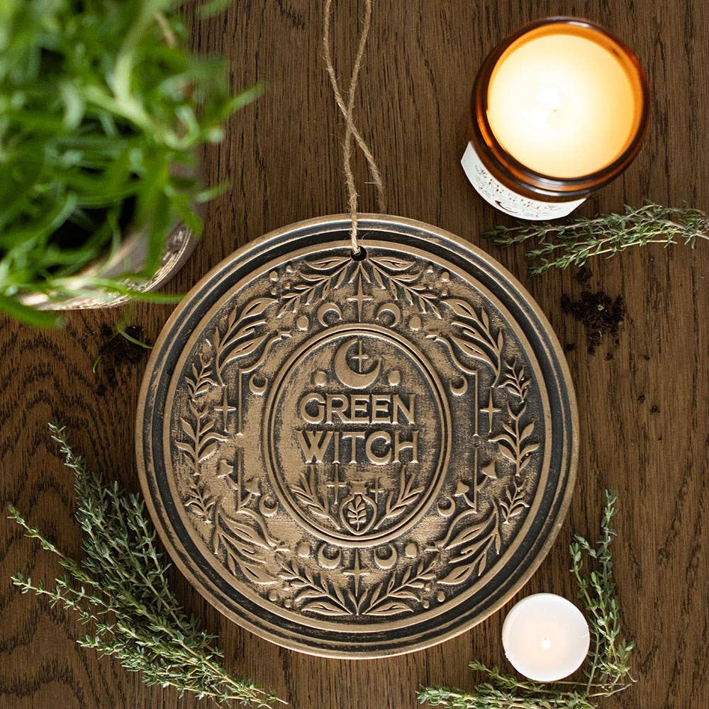 Green Witch Plaquette
